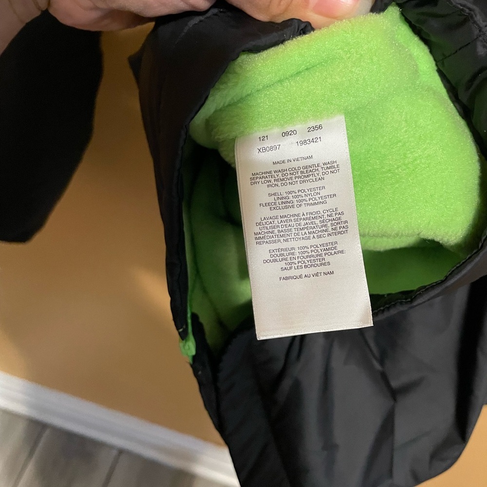 Columbia Gray and Black Jacket with Neon Green Highlights - Picture 4 of 4